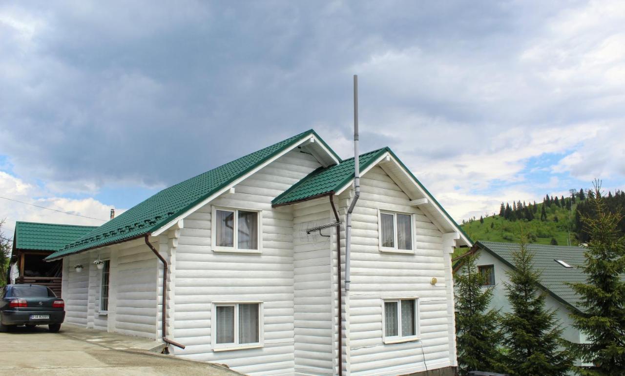 Hotel Мала Одеса à Yablunytsya Extérieur photo