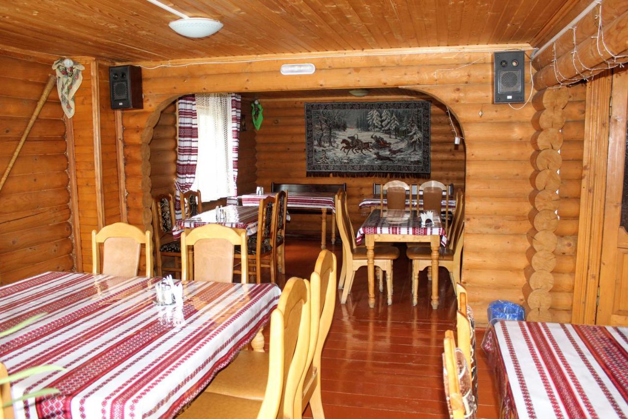 Hotel Мала Одеса à Yablunytsya Extérieur photo