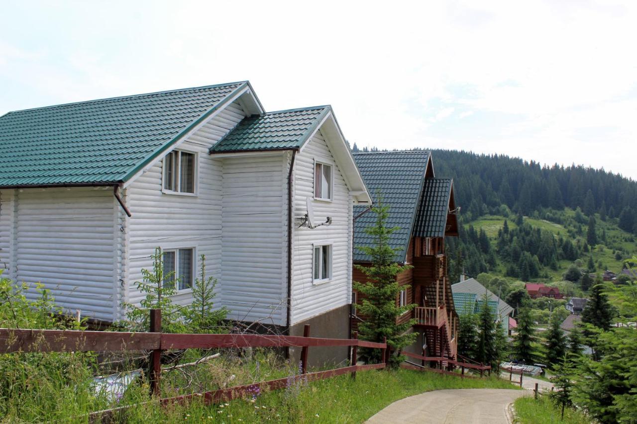 Hotel Мала Одеса à Yablunytsya Extérieur photo