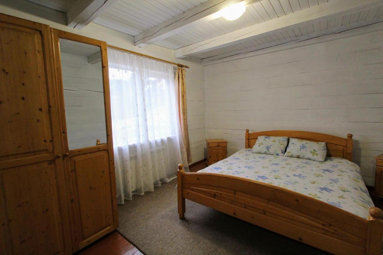 Hotel Мала Одеса à Yablunytsya Extérieur photo