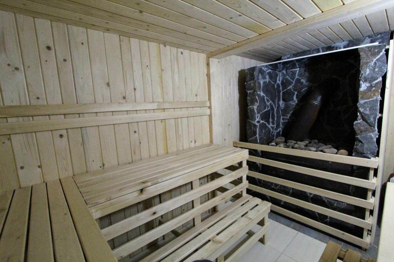 Hotel Мала Одеса à Yablunytsya Extérieur photo