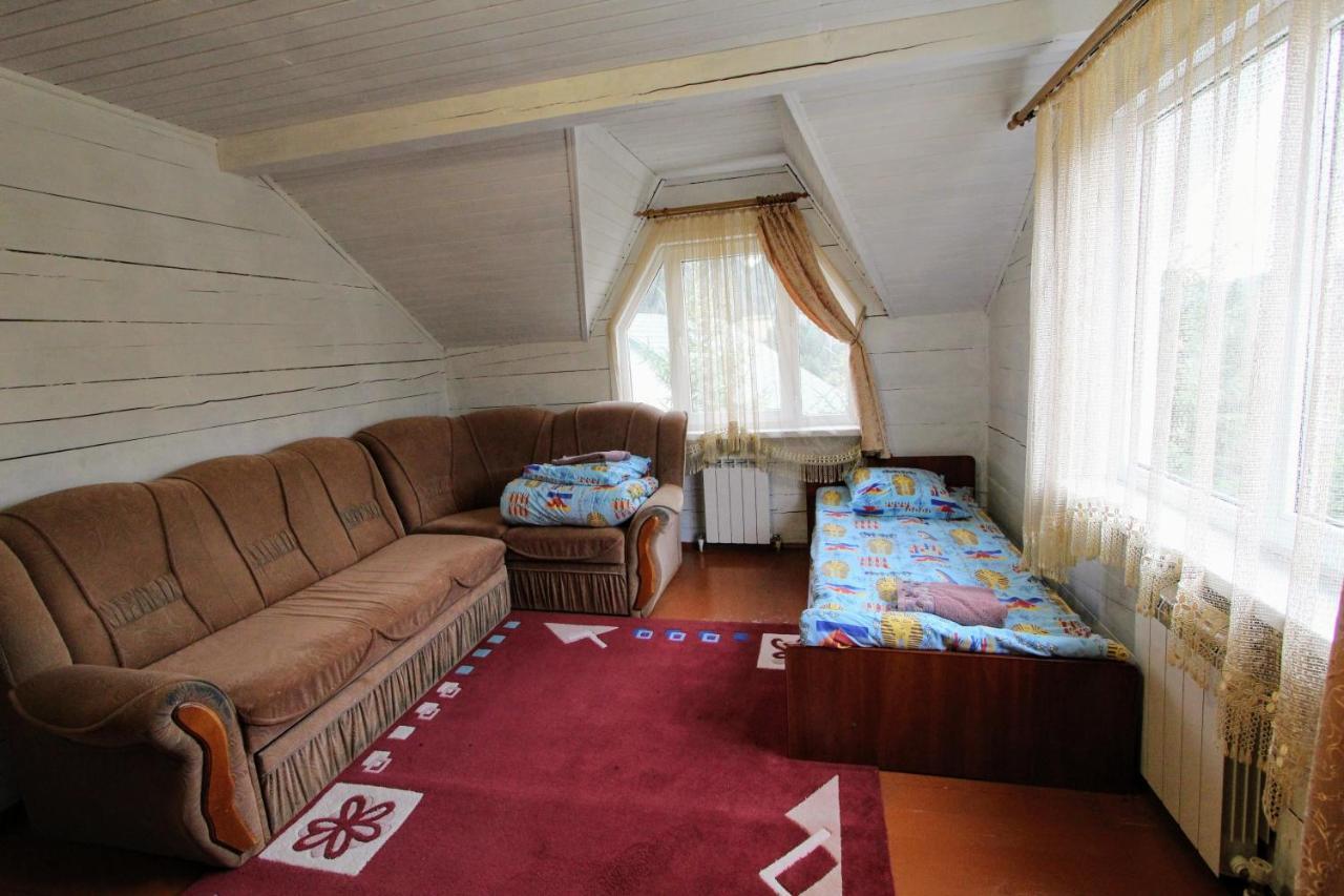 Hotel Мала Одеса à Yablunytsya Extérieur photo