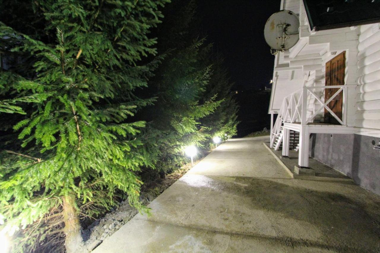 Hotel Мала Одеса à Yablunytsya Extérieur photo