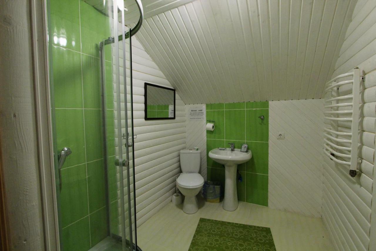 Hotel Мала Одеса à Yablunytsya Extérieur photo