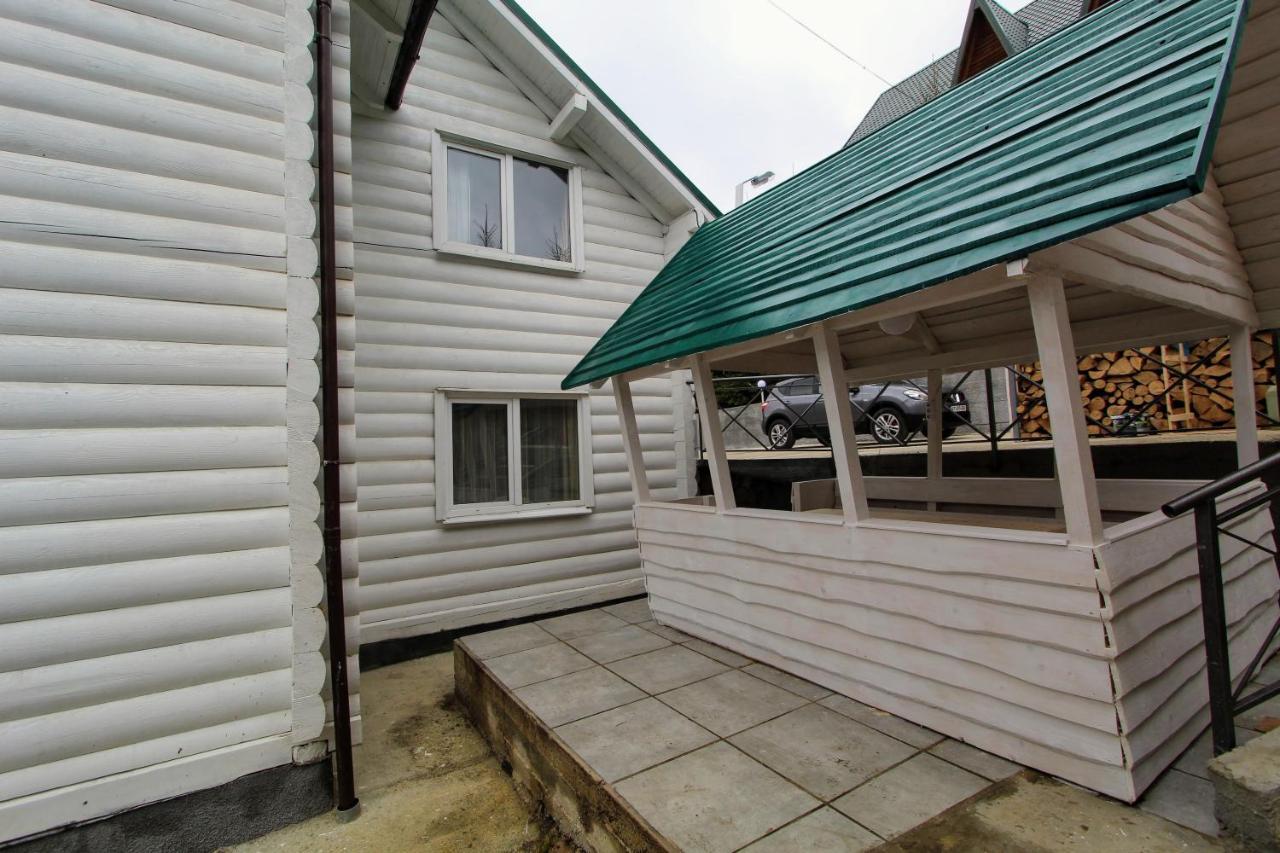 Hotel Мала Одеса à Yablunytsya Extérieur photo