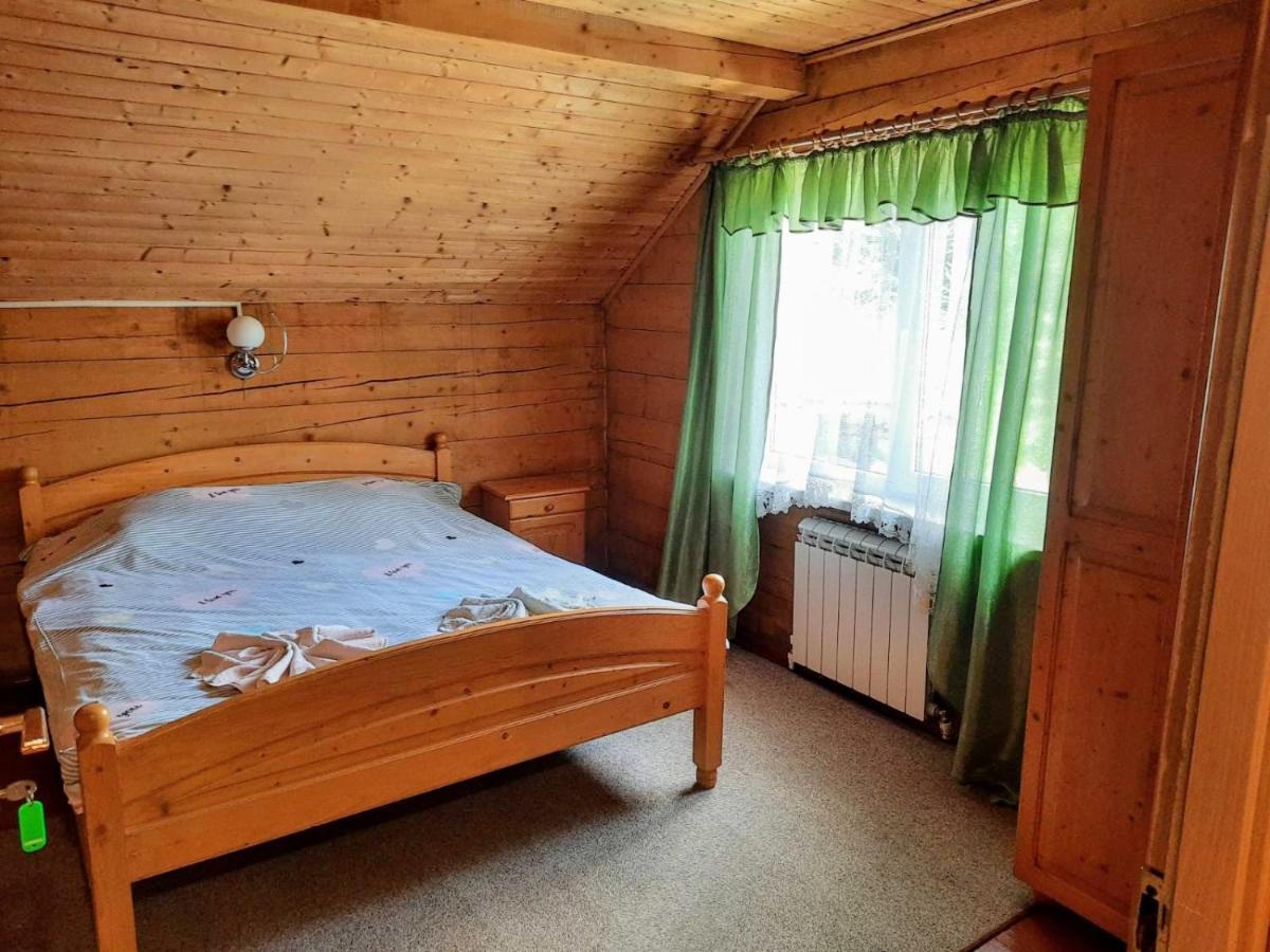Hotel Мала Одеса à Yablunytsya Extérieur photo