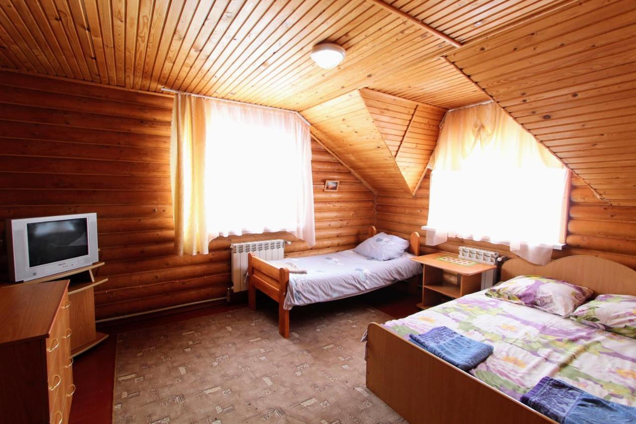 Hotel Мала Одеса à Yablunytsya Extérieur photo