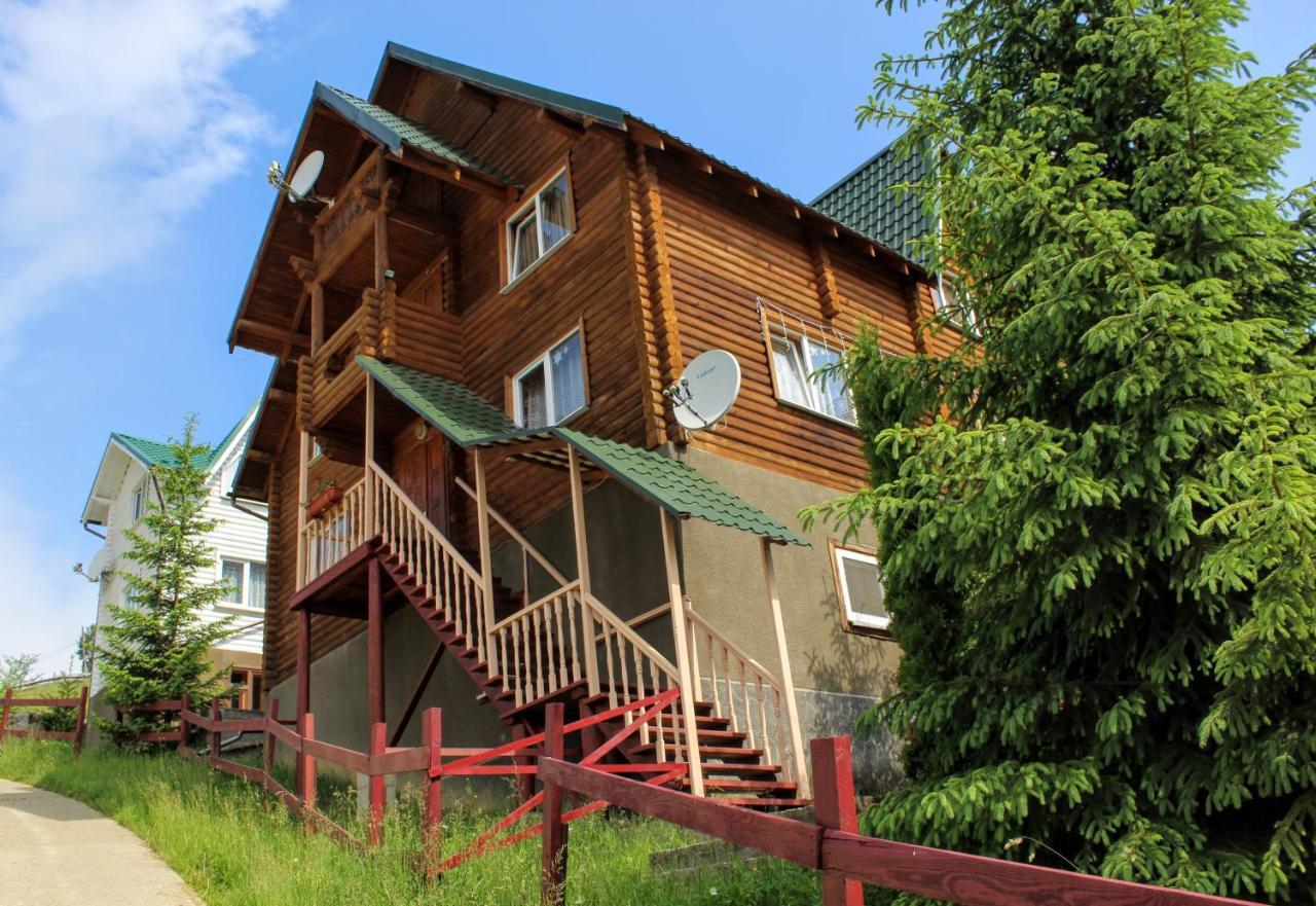 Hotel Мала Одеса à Yablunytsya Extérieur photo