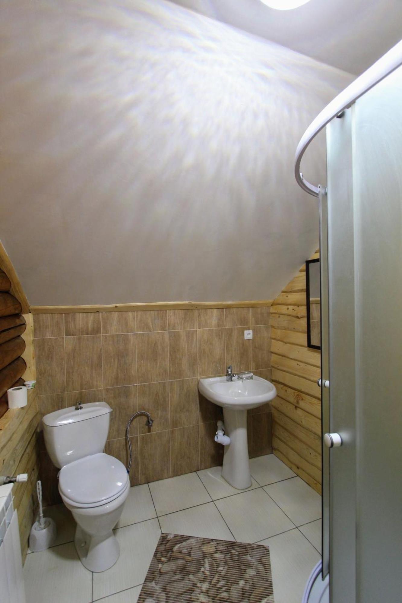 Hotel Мала Одеса à Yablunytsya Extérieur photo