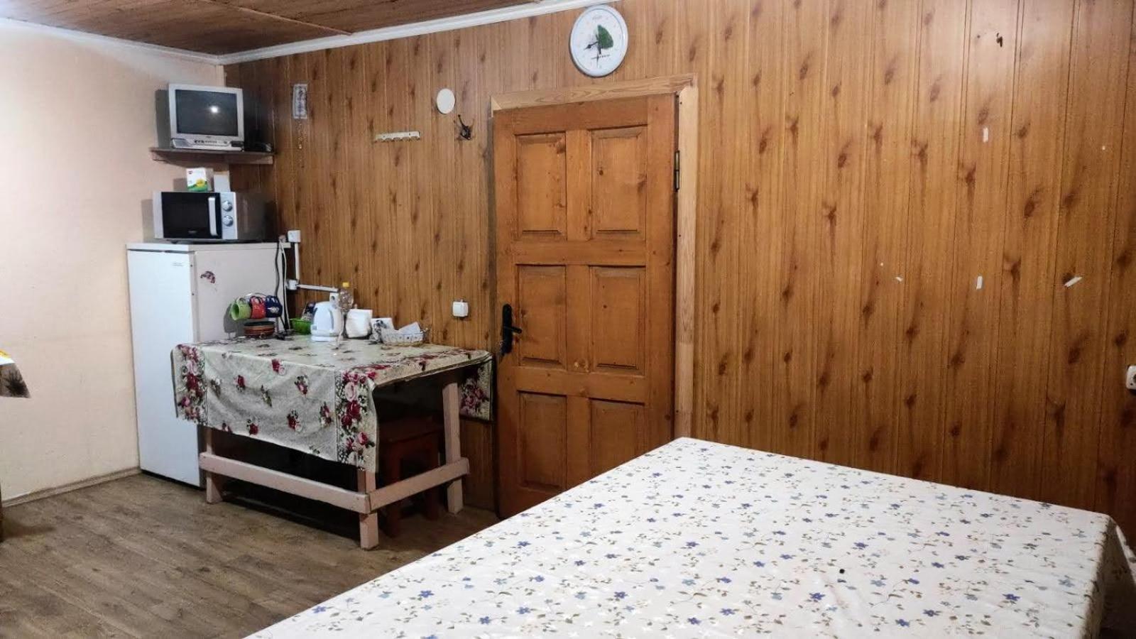 Hotel Мала Одеса à Yablunytsya Chambre photo